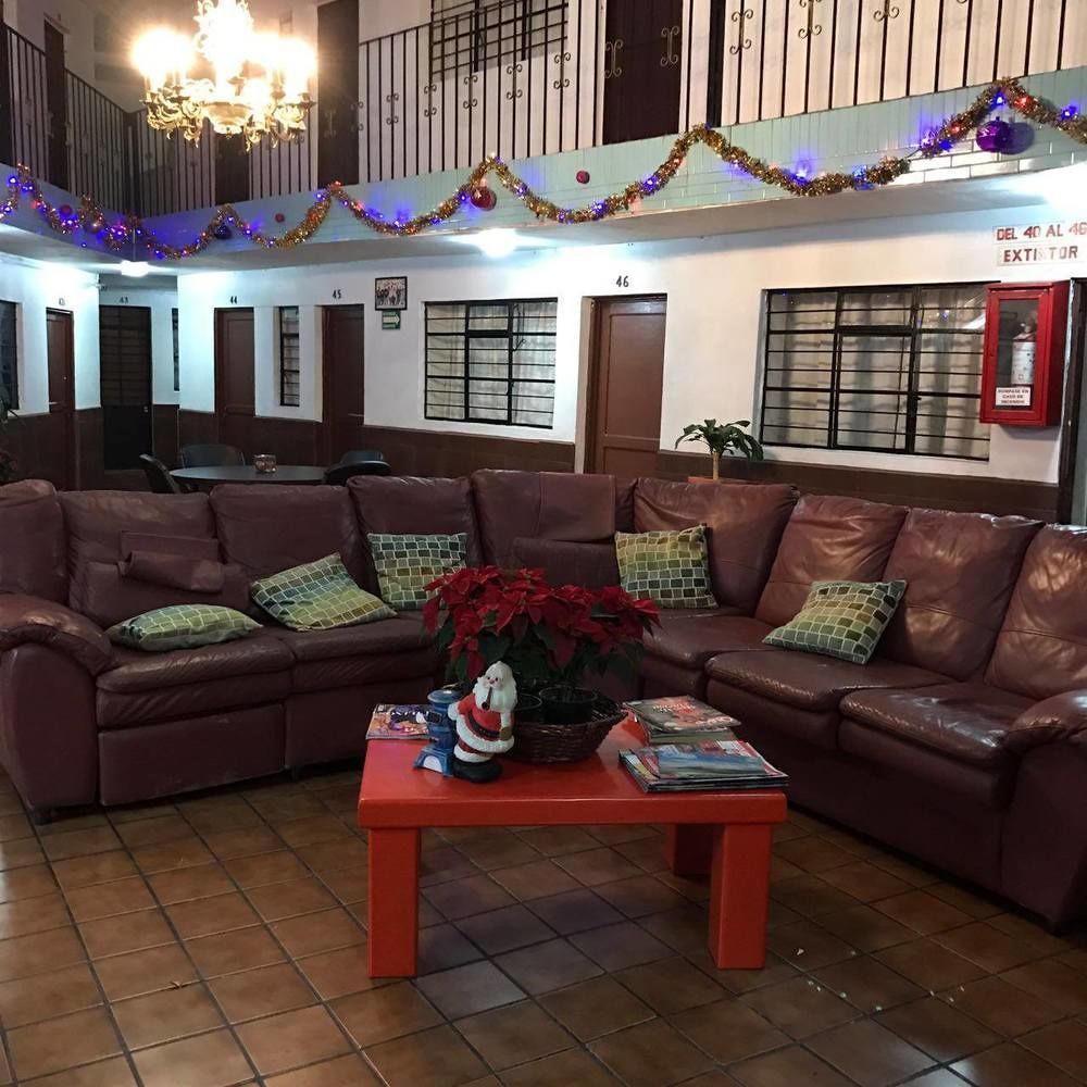 Oyo Hotel Brazil,Guadalajara,Estadio Jalisco Екстер'єр фото